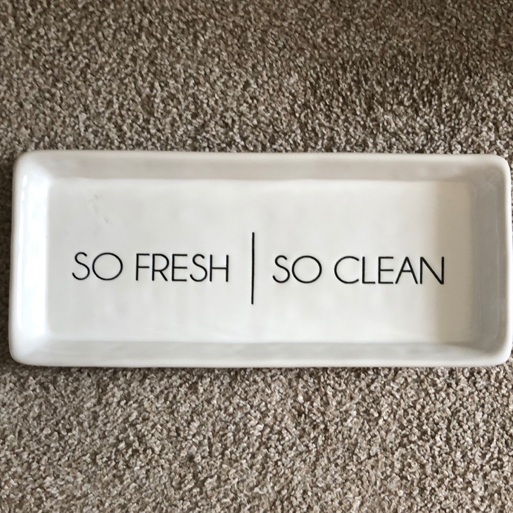 Pottery barn ceramic bathroom tray